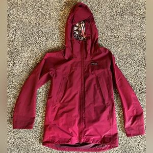 Medium pink/red Patagonia ski/snowboard jacket